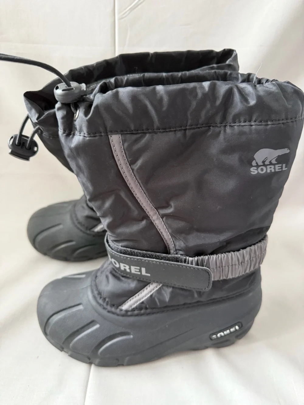 Sorel Kids Black Winter Boots with Drawcord and Strap